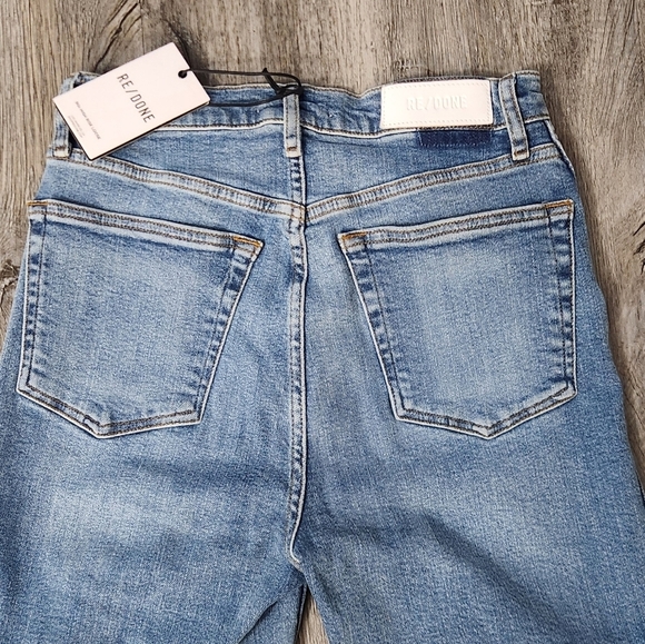 New!Re/Done 90s High Rise Loose Jean - Picture 10 of 16